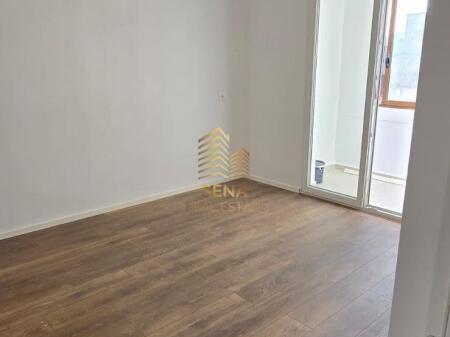 Shitet, Apartament 1+1+DEPO, 21 Dhjetori, 140,000 Euro