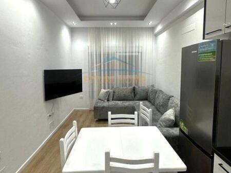 In affitto, Appartamento 1+1, Ali Demi, Tirane