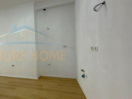 Shitet, Apartament 1+1, Rruga Thesarit, Fresk, Tirane
