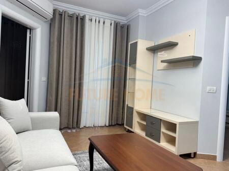 Apartament me qera 2+1, Rruga e Kavajës, Tiranë