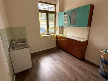 AMBIENT BIZNESI ME QERA 75 M2 RRUGA E DIBRES 120.000 LEKE