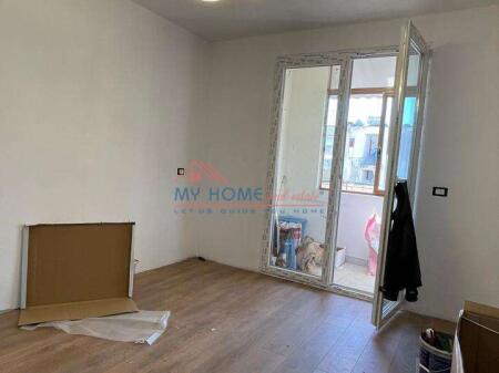 Apartament 1+1 ne shitje 21 Dhjetori ne Tirane