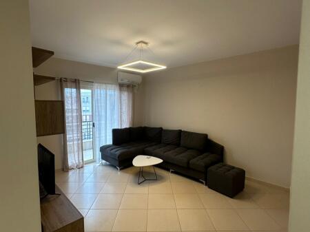 APARTAMENT ME QERA 2+1+2+ballkon