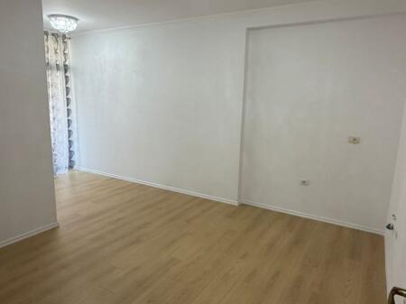 🏡 APARTAMENT 2+1 NË SHITJE – FRESK 📍 Rr. Thesarit, pranë Marketit SPAR 2