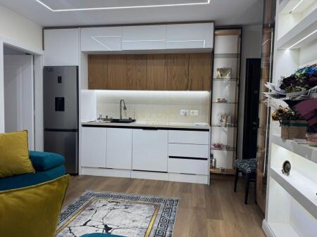 JEPET ME QIRA – APARTAMENT 2+1 | PRANË FAKULTETIT TË INXHINIERISË SË NDËRTIMIT