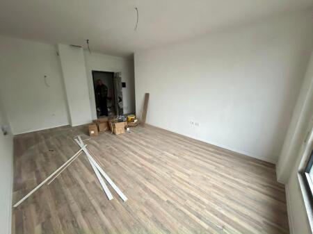 🏡 Shitet Apartament 3+1+2 + 1 Ballkon 📍 Rruga "5-Maji", Tiranë ✨
