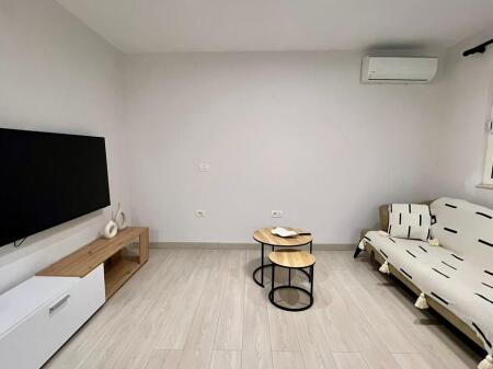 In Affitto: 1+1📍Vicino alla Piramide (Accanto a ETC) - 65.000 Lek - 4° Piano - 50m² - 100% Nuovo in Busta✨️ || Una delle zone più richieste di Tirana🔥