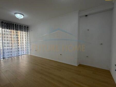 In vendita, Appartamento 2+1, Via Thesarit, Fresk, Tirane