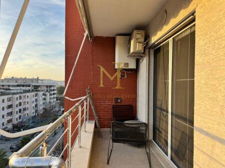 Jepet me qera 2+1+2 banjo, ne Plazh (Ura e Dajlanit)
