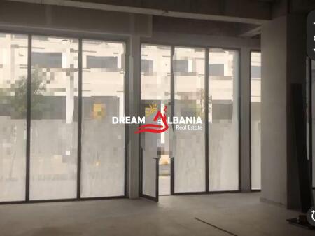 Shop for rent on the street side near Nene Tereza hospital, Tirana (ID 42711144)