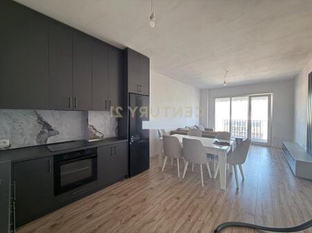 JEPET ME QIRA APARTAMENT 2+1+2+POST PARKIMI