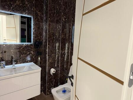 Jepet me qira apartament 1+1 ne vollga te 27-kateshi