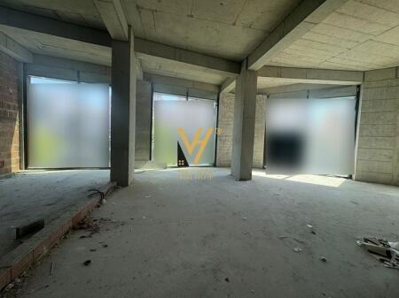 OFFICE 160 M2 FOR RENT AT BARRIKADAVE STREET 2,700 EURO