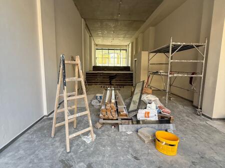 DYQAN ME QERA 125 M2 RRUGA E BARIKADAVE 3500 EURO