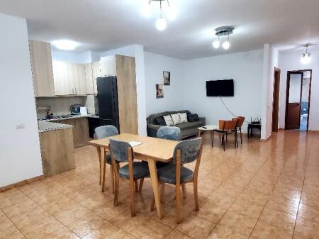 Affittasi 3+1+2 a Fresk