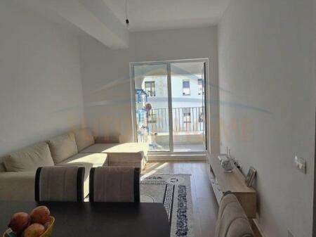 Affitto, Appartamento 2+1+2 Complesso Kaimi, Ali Demi, Tirana.