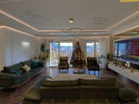 In vendita, Appartamento 4+1+3+2 Posti Auto, Residenza "EURO 3D", Tirana.