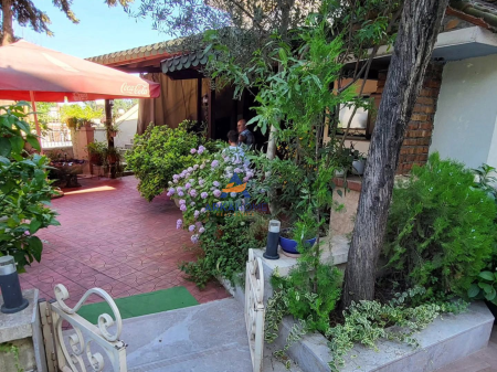 AFFITTASI LOCALE/AMBIENTE 300 M² "KINOSTUDIO, DI FRONTE AL CAVALIERO CLUB" 2500 EURO