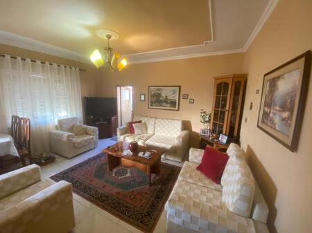 🏢Fortuzi Street, opposite Hotel Senator, an apartment 3+1, furnished, is for rent 50,000 Leke