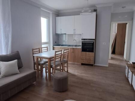 APARTAMENT ME QIRA 1+1 TE ISH FUSHA AVIACIONIT
