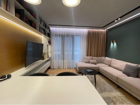 Jepet per Qira apartament 2+1 te Liqeni i Thate!