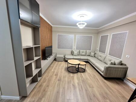 🏠 Shitet Apartament 2+1+2