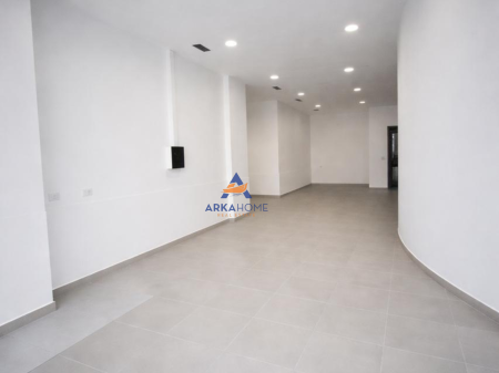 LOCALE IN AFFITTO 105M2 "VICINO ALL'AMBASCIATA AMERICANA VIA PJETER BUDI" 80.000 LEKE