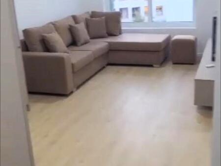 🏢Nella zona di Ali Demi, Rezidenca Kadiu affitta un appartamento 1+1, appena arredato 45.000 Leke