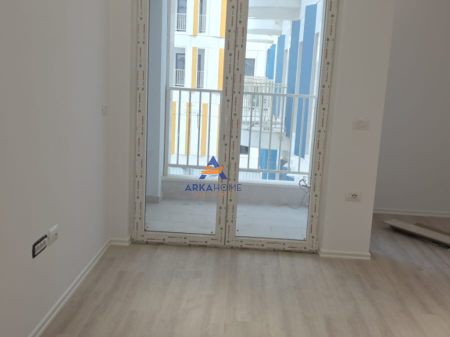 LOCALE PER UFFICI IN AFFITTO "TE ZOGU I ZI" 1000 EURO