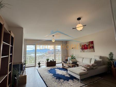 In vendita, Villa, Metatron Residence, Farke