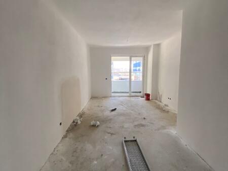 Univers City , Shitet 2+1+2wc