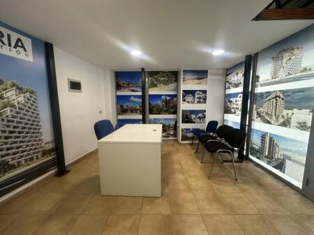 Ambien Ufficio Duplex in Affitto presso Dispanceria