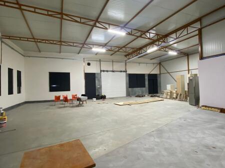 Negozio 300m2 in affitto