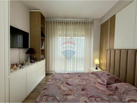 Ne shitje apartament 2+1 ne zonen e Xhamllikut