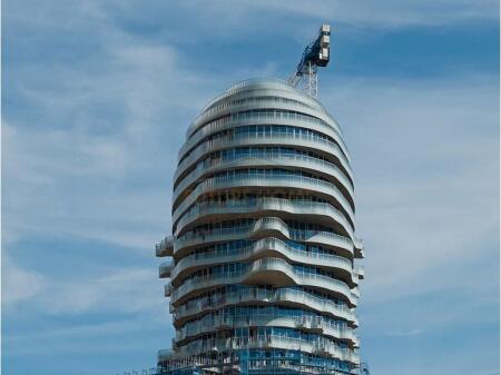 Shitet, Apartament 3+1+2 Tirana Rock ,Qender, Tirane