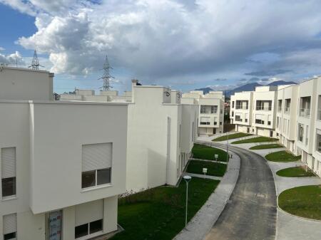 Shitet vile 3 kateshe -Rezidenca ABA – Liqeni i Farkës