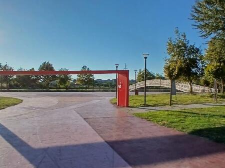 Lezhë Shitet 2+1 afër Shetitores, i përshtatshëm për biznes