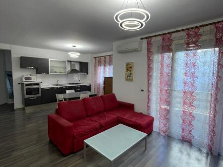 Qera Apartament 2+1 Sheshi Pranvera, Qender, Durres
