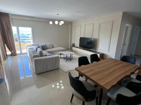 *APARTAMENT 3+1+2+ POST PARKIMI | ME QIRA | LIQENI I FARKËS*