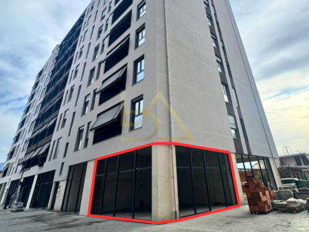 Shitet Dyqan – Kamëz, Tiranë