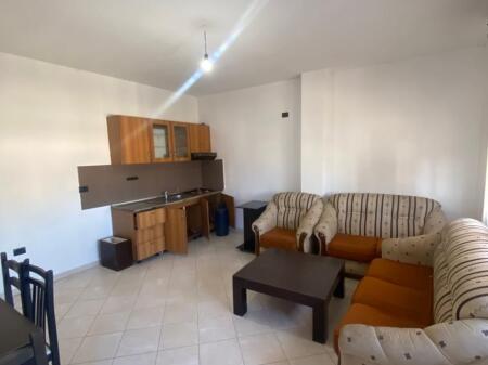 Jepet me qera Apartament 1+1 Te Oroshi, Durres