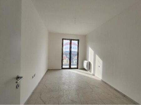 Apartament 1+1 per shitje te Casa Italia