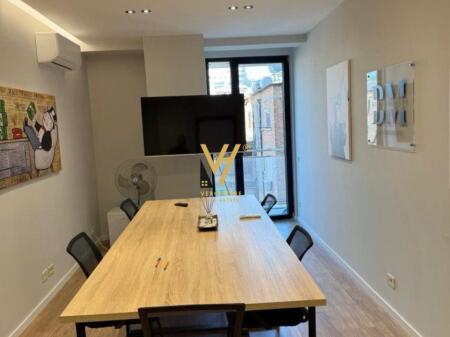 OFFICE 70 M2 FOR RENT AT MINE PEZA 700 EURO