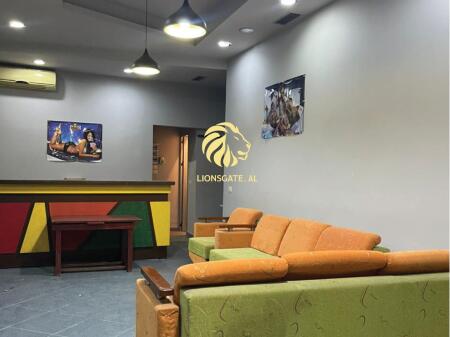 🏢 AMBIENT BIZNESI ME QERA – PRANË MATERNITETIT TË RI