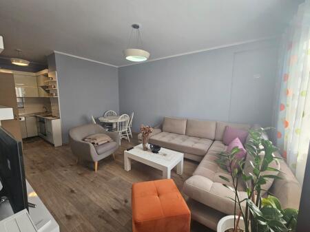 Apartament 1+1 per qera ne Yzberisht!