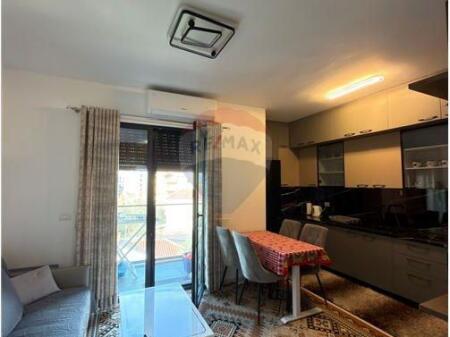 Apartment 2+1 for sale in Porcelan