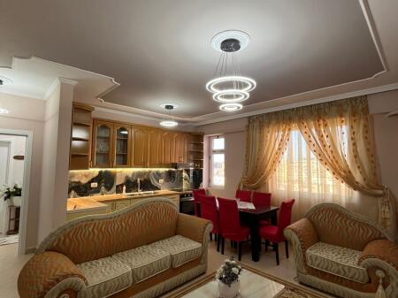 🏢Pak minuta larg Vasil Shantos,Rruga Isuf Elezi,jepet me qera apartament 2+1+2,i mobiluar 65,000Leke