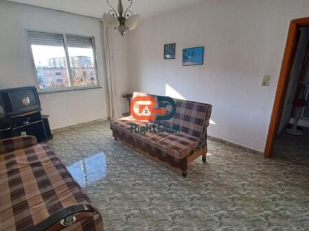 Ne Porcelan, Shitet Apartament 2+1 Ideal Per Banim!!!