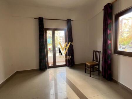 UFFICIO DI 180 M2 IN AFFITTO IN VIA KAVAJES 3.000 EURO