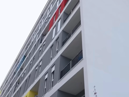 Shitet apartament 3+1+2, Univers City